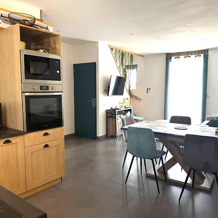 Du Chateau De Le Guillaume Apartment *